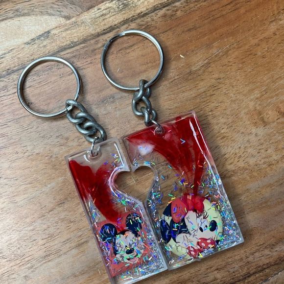 Mickey & Minnie Mouse matching keychain set - Picture 7 of 16